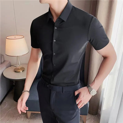 SHORT-SLEEVE MINIMAL BROADCLOTH SHIRT